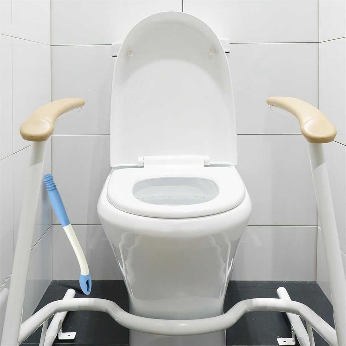 Long reach butt wiper with 15-inch handle for easy self-wiping and personal hygiene assistance